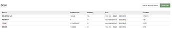 На изображении представлена таблица со сканированием устройств, показывающая их название, серийный номер, адрес, порт и версию прошивки. (Captioned by AI)