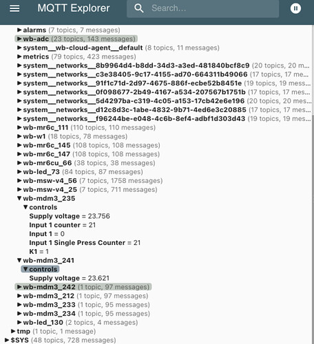 На изображении представлен интерфейс приложения MQTT Explorer, показывающий список тем и сообщений, связанных с различными устройствами и контроллерами. (Captioned by AI)